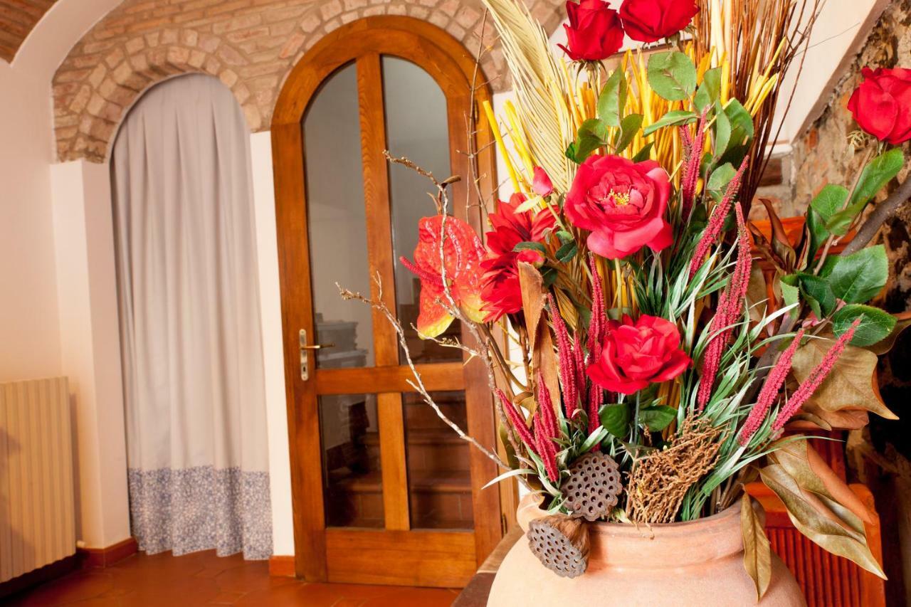Agriturismo Podere Rondinaio ランポレッキオ エクステリア 写真